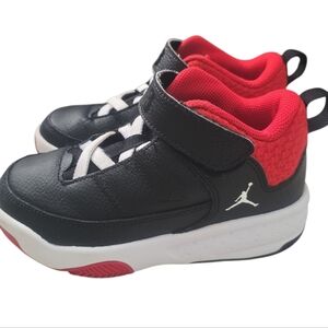 Nike Jordan Max Aura 3 Kids Black and Red Sneakers